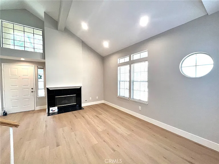13220 Royalcrest Ct #183 — Photo 5