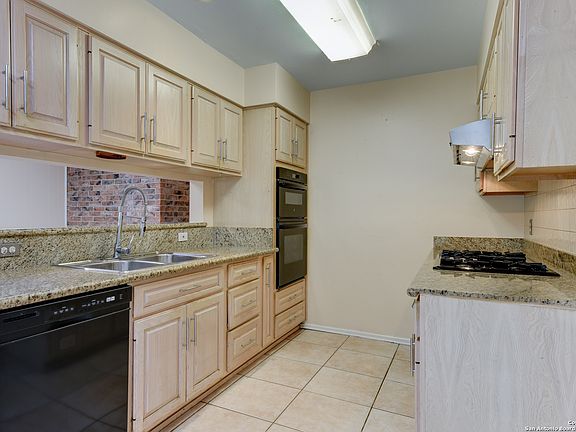 3rd image of 4411 MONACO DR