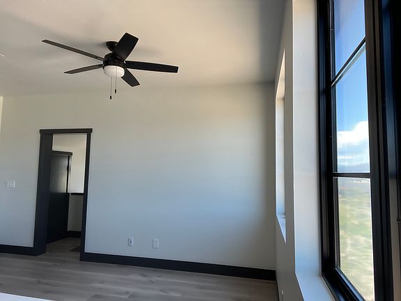 3rd image of 19 Aster Ct #1