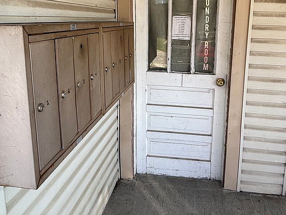 5th image of 108 Highland Ave APT 6