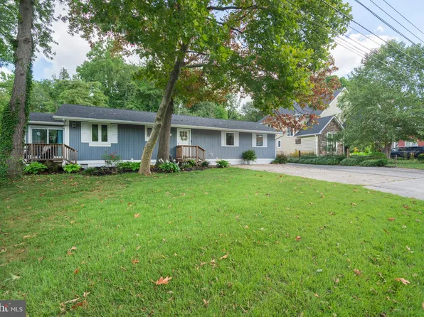 724 Shore Dr, Edgewater, MD 21037