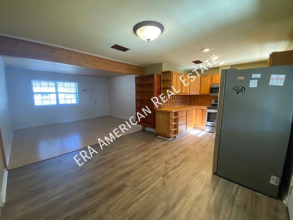 5th image of 48 Mary Esther Dr