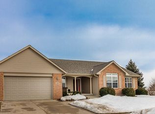 1302 Arneita St, Sycamore, IL 60178