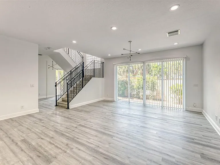 502 SW 4th Ave #1 — Photo 5