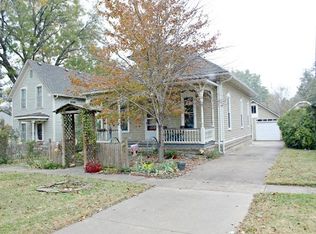 133 E Broadway Ave, Augusta, KS 67010