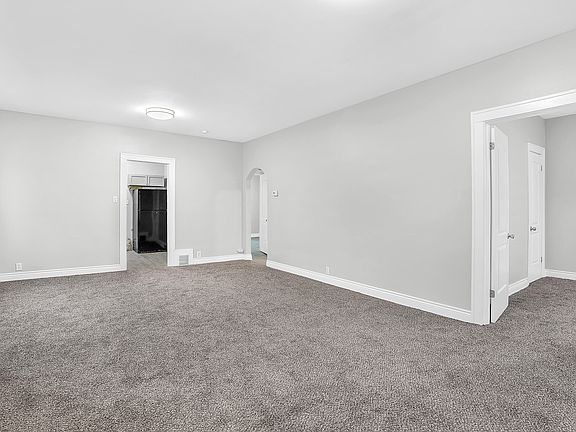 3rd image of 7428 Jackson Ave