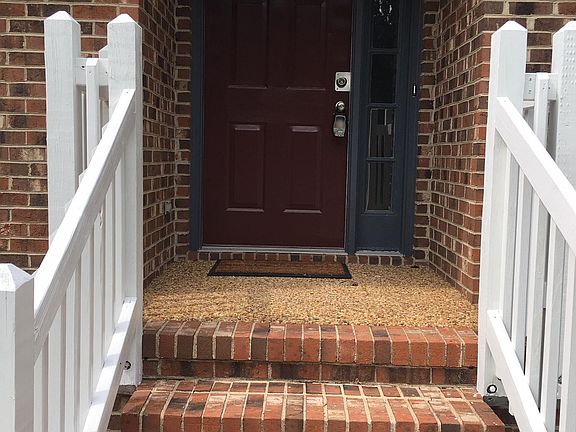 2nd image of 301 Lake Dale Way