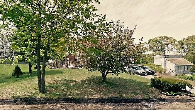 1st image of 8 Lidge Dr