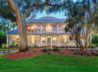 968 Monterey Point NE, Saint Petersburg, FL 33704