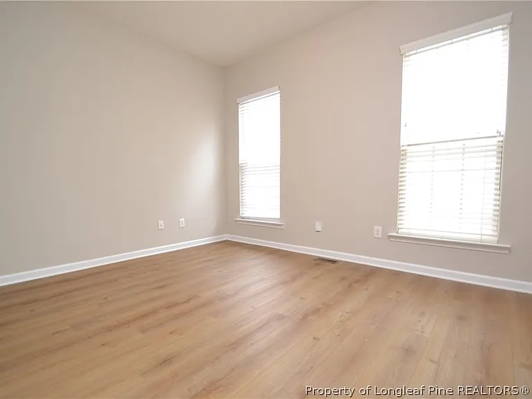 7830 Clover Creek Ct — Photo 6