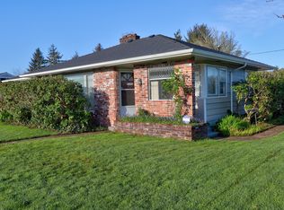 1033 NE Eads St, Newport, OR 97365