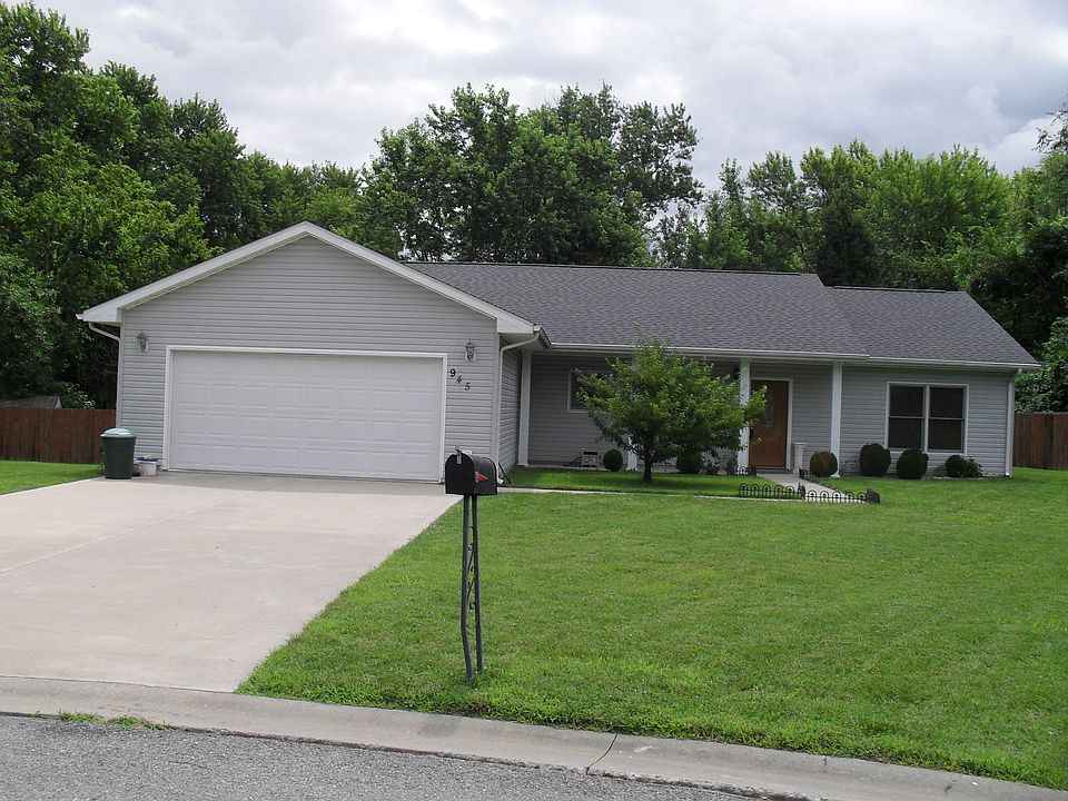 1st image of 945 Kira Ct