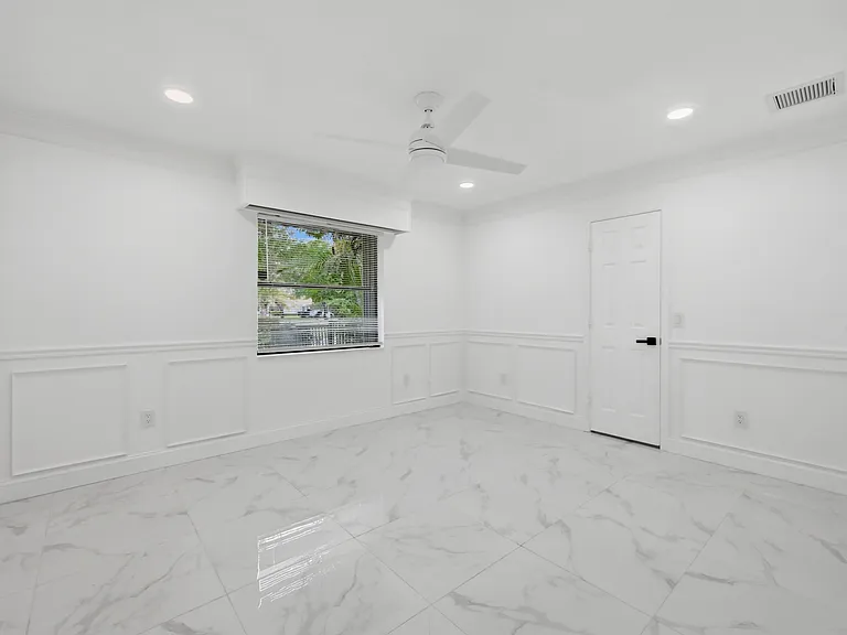 9033 NW 47th Ct — Photo 43