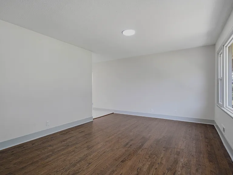 7138 Craig St — Photo 17