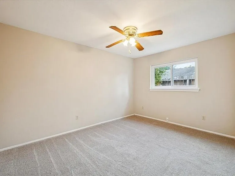 3902 Broken Elm Dr — Photo 23