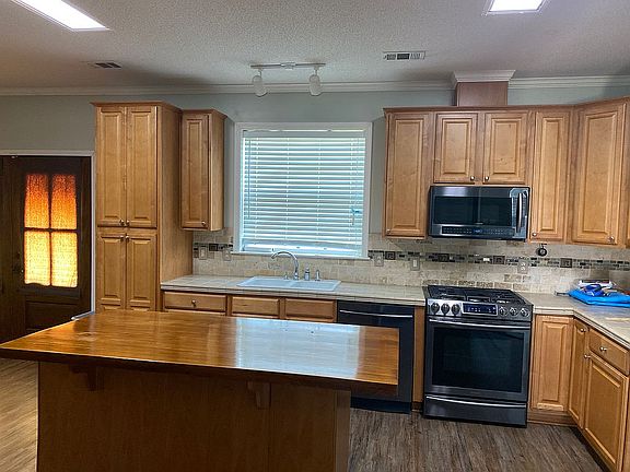 Plenty of cabinet space.  
