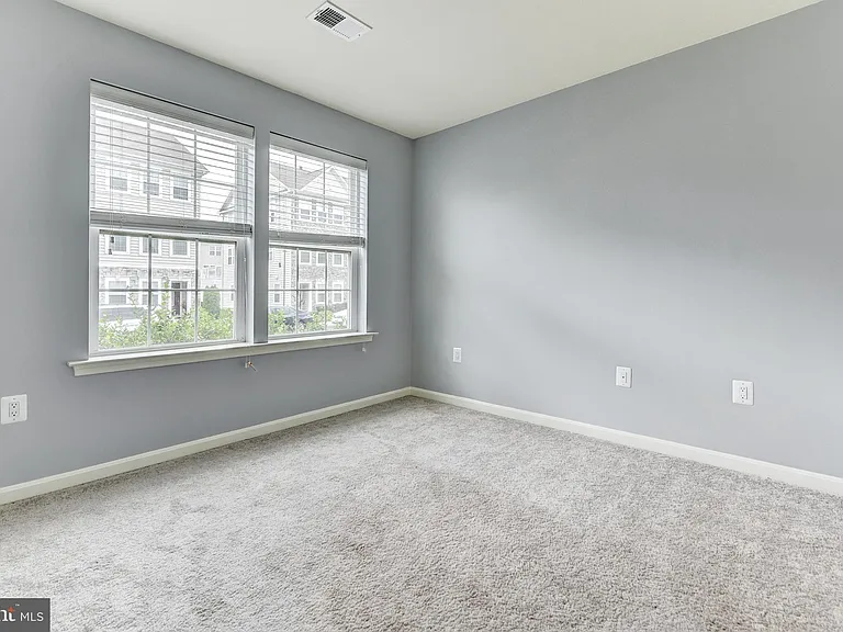 44104 Turf Field Sq — Photo 28