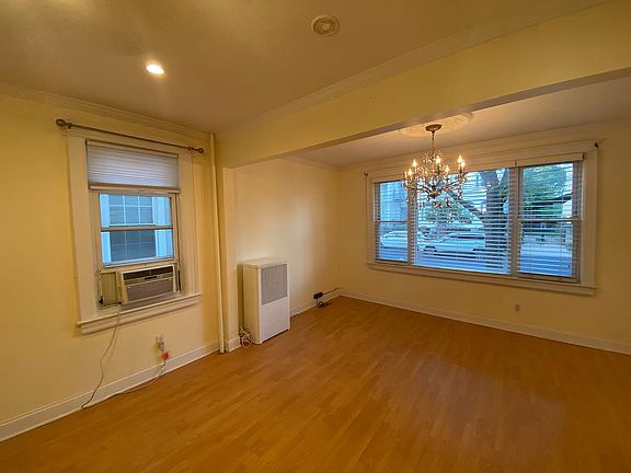 5th image of 42-10 Ditmars Blvd #1F