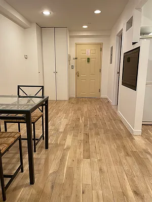 Rented by R New York | media 3