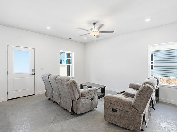 5th image of 603 N 4th St #102