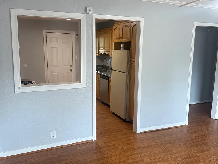 609 S Fannin St — Photo 3