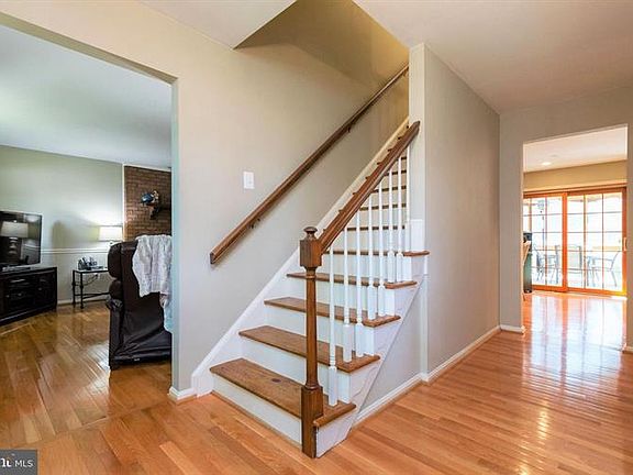 4th image of 10333 Zion Dr