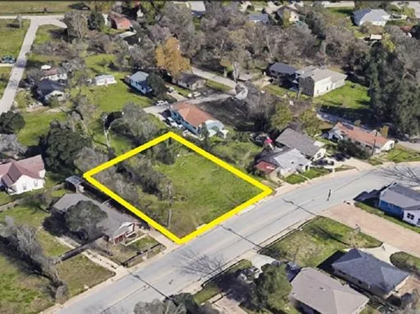 606 & 608 E Martin Luther King Jr Street, Bryan, TX 77803