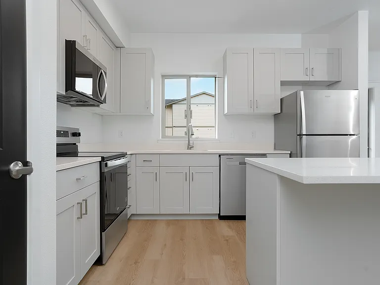 Riddell Rd Apartments — Photo 47