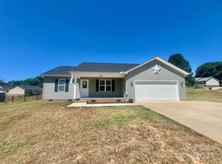 276 Green Meadows Dr, Taylorsville, NC 28681