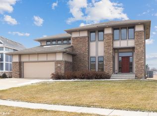 4806 155th St, Urbandale, IA 50323