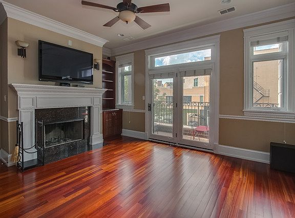 3rd image of 3021 N Southport Ave APT 2A