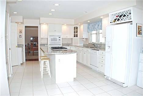 4th image of 2520 Fallon Dr