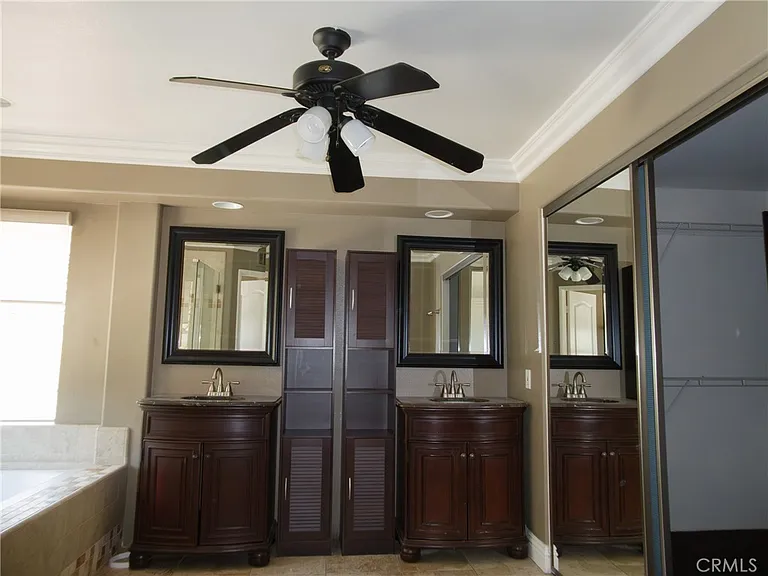 8616 E Silver Ridge Ln — Photo 24