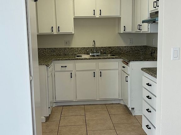 4th image of 27077 Hidaway Ave #16