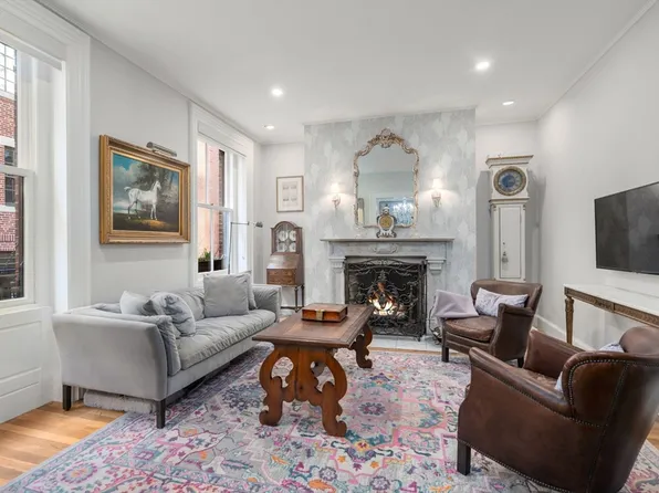 58 Temple St #3, Boston, MA 02114