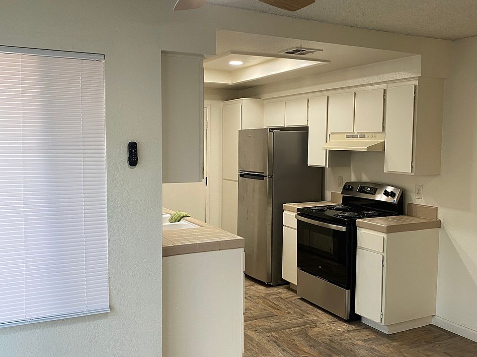 1st image of 2237 Cherry Ln #101