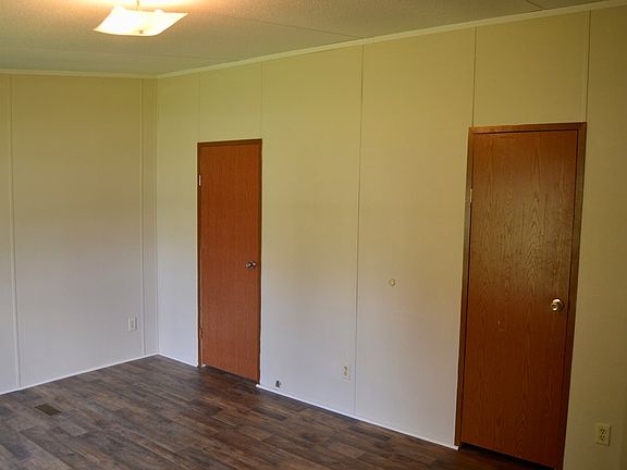 2nd image of 443 Manley Creek Dr