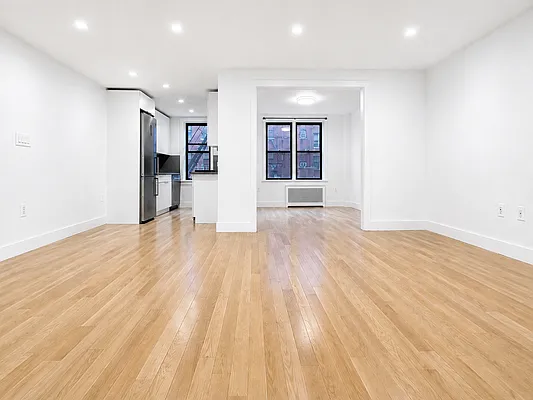 Living room, photo 2
