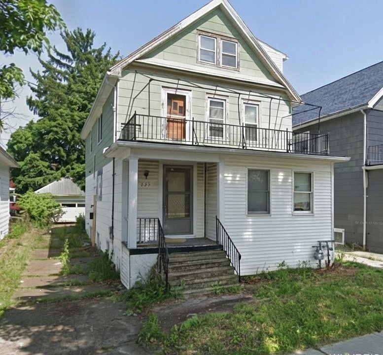 1st image of 229 Sprenger Ave