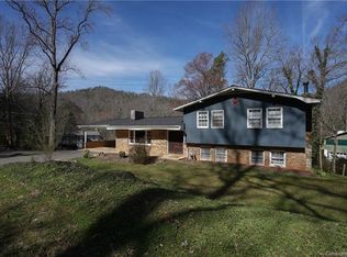 1074 University Heights Rd, Cullowhee, NC 28723