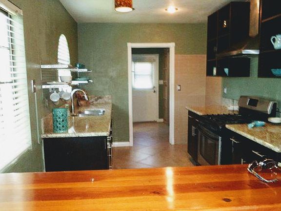 4th image of 703 E Granada Ct