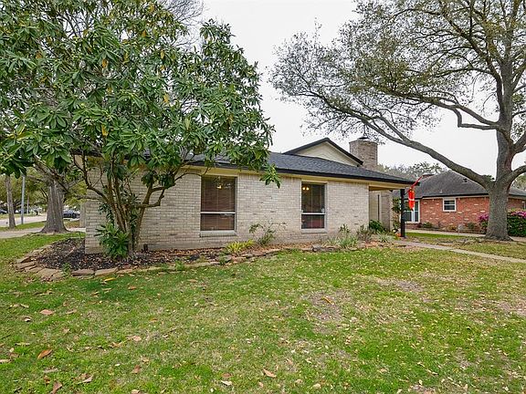 3rd image of 20918 Park Brush Ct
