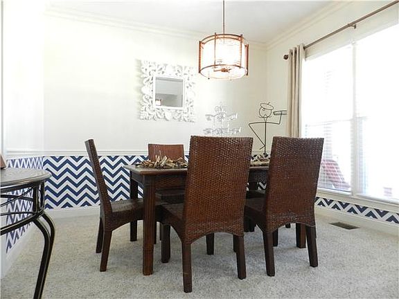 3rd image of 115 Stonehollow Way