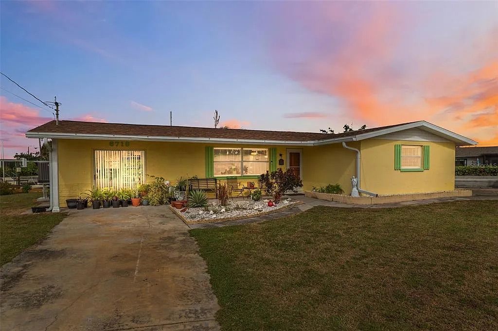 6719 Albatross Ln - Property Image