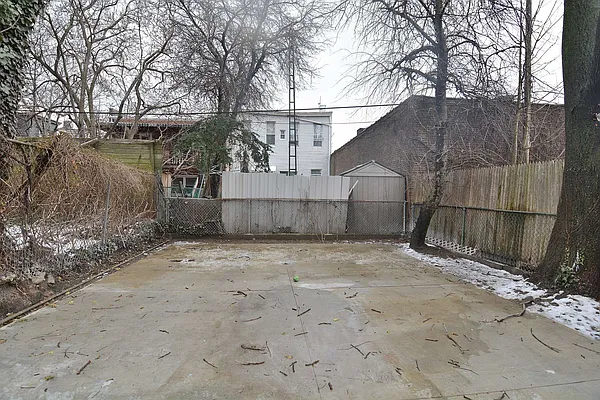 Rented by Hagstrom Management Inc | media 14