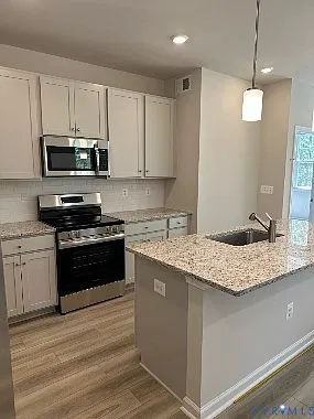 4 bed, 3.5 bath, 3050 sqft, $3,250 — Photo 3