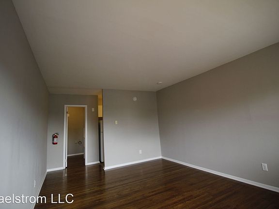 4th image of 714 White Horse Pike APT 9A