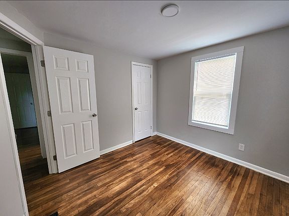 5th image of 383 S Napoleon Ave