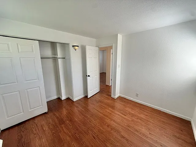 1422 W 100th Pl — Photo 11