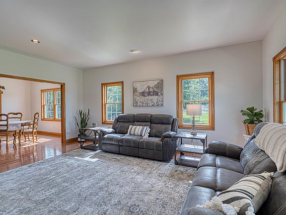 3rd image of 11333 Northridge Dr